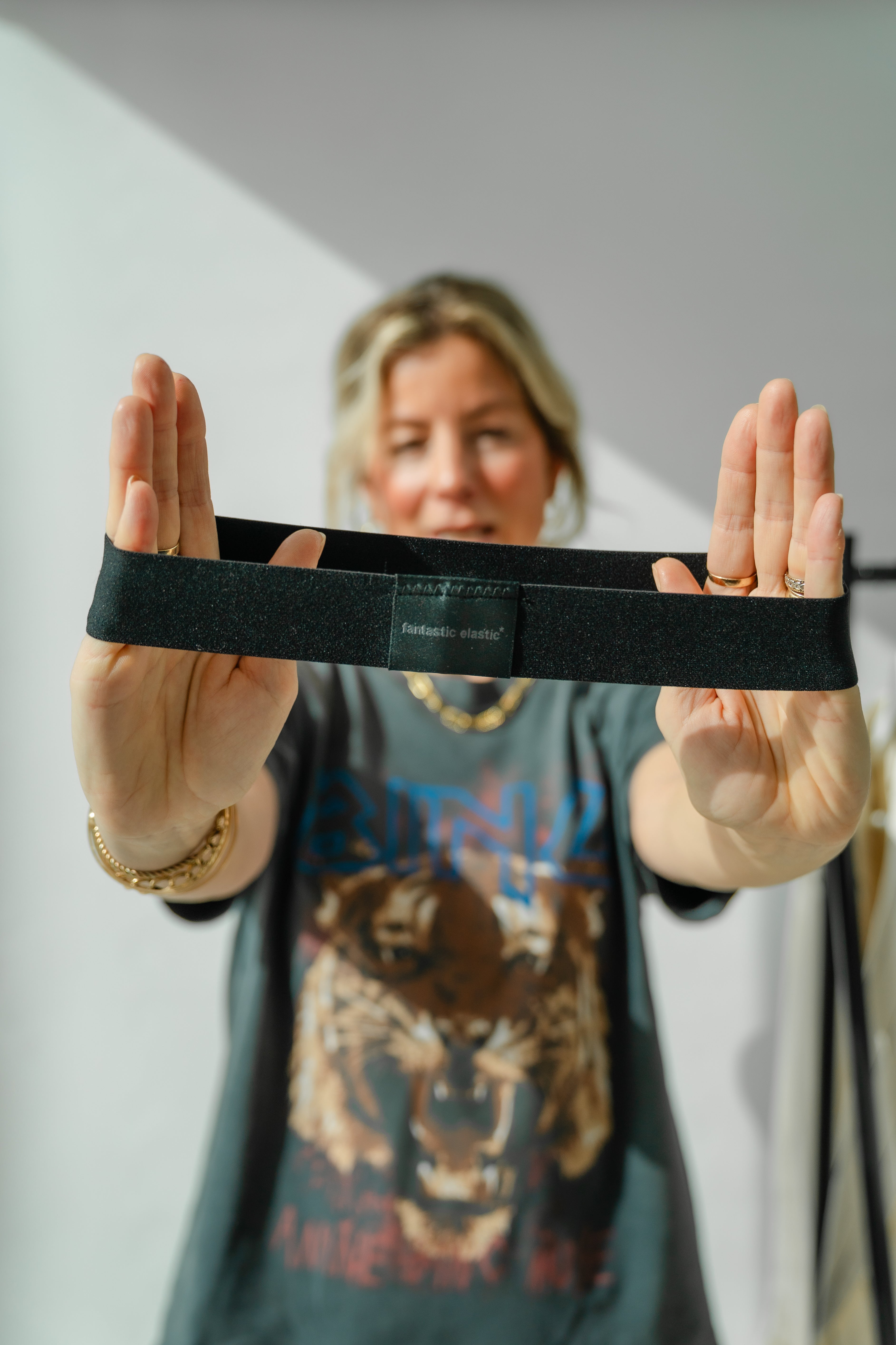 Fantastic Elastic™ | The NO bulk tuck